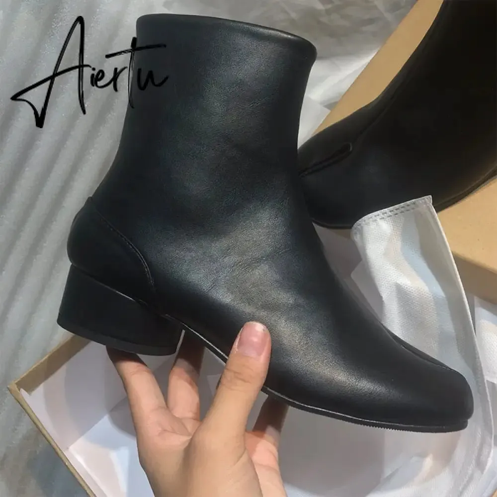 Aiertu Luxury Brand Designer Split Toe Ankle Boots New Fashion Chunky Round High Heels Women Boots Winter Tabi Shoes Short Boots