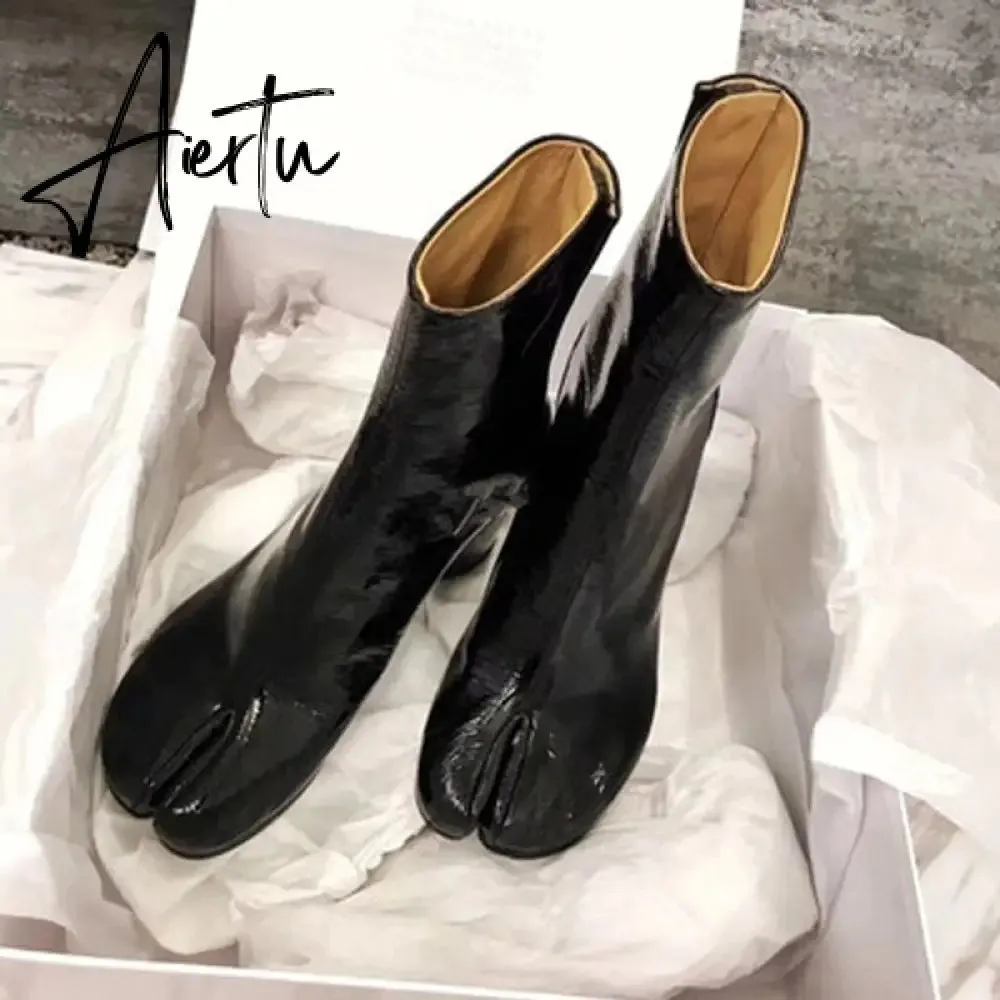 Aiertu Luxury Brand Designer Split Toe Ankle Boots New Fashion Chunky Round High Heels Women Boots Winter Tabi Shoes Short Boots