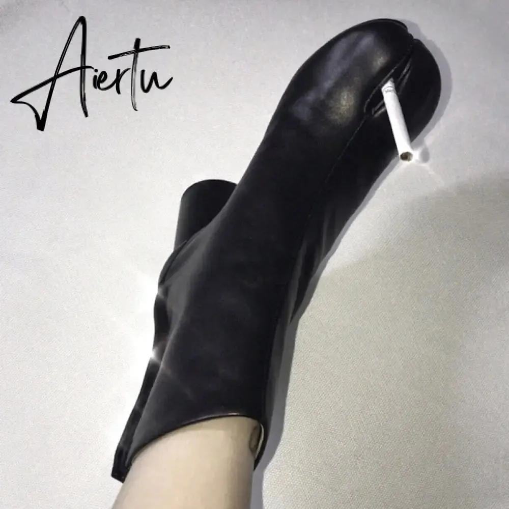 Aiertu Luxury Brand Designer Split Toe Ankle Boots New Fashion Chunky Round High Heels Women Boots Winter Tabi Shoes Short Boots