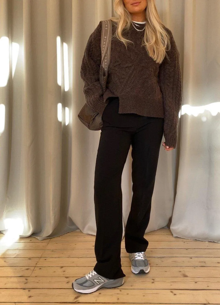 Canada Knit - Dark Brown