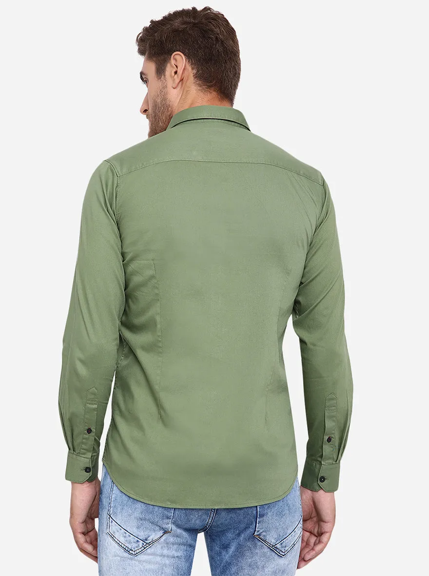 Grass Green Solid Slim Fit Casual Shirt | JadeBlue