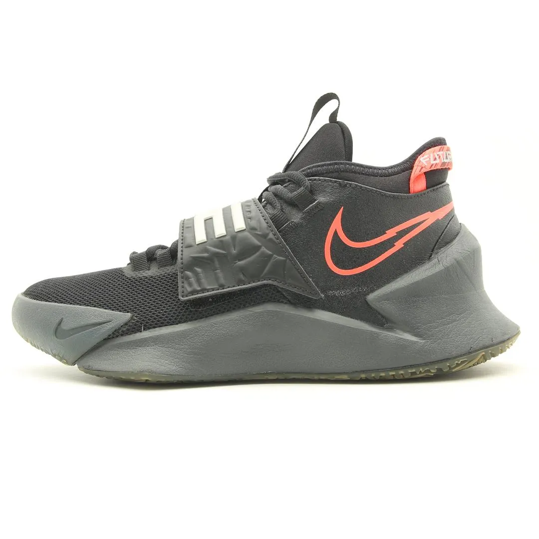 NIKE FUTURE COURT 3 LACE UP