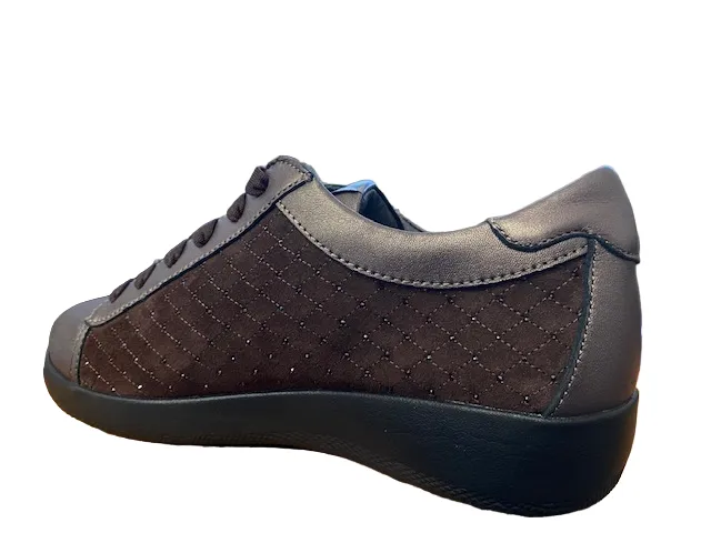 Stonefly sneakers da donna con trapunta e testa di spillo Paseo IV Laminated 218400 077 iron gray