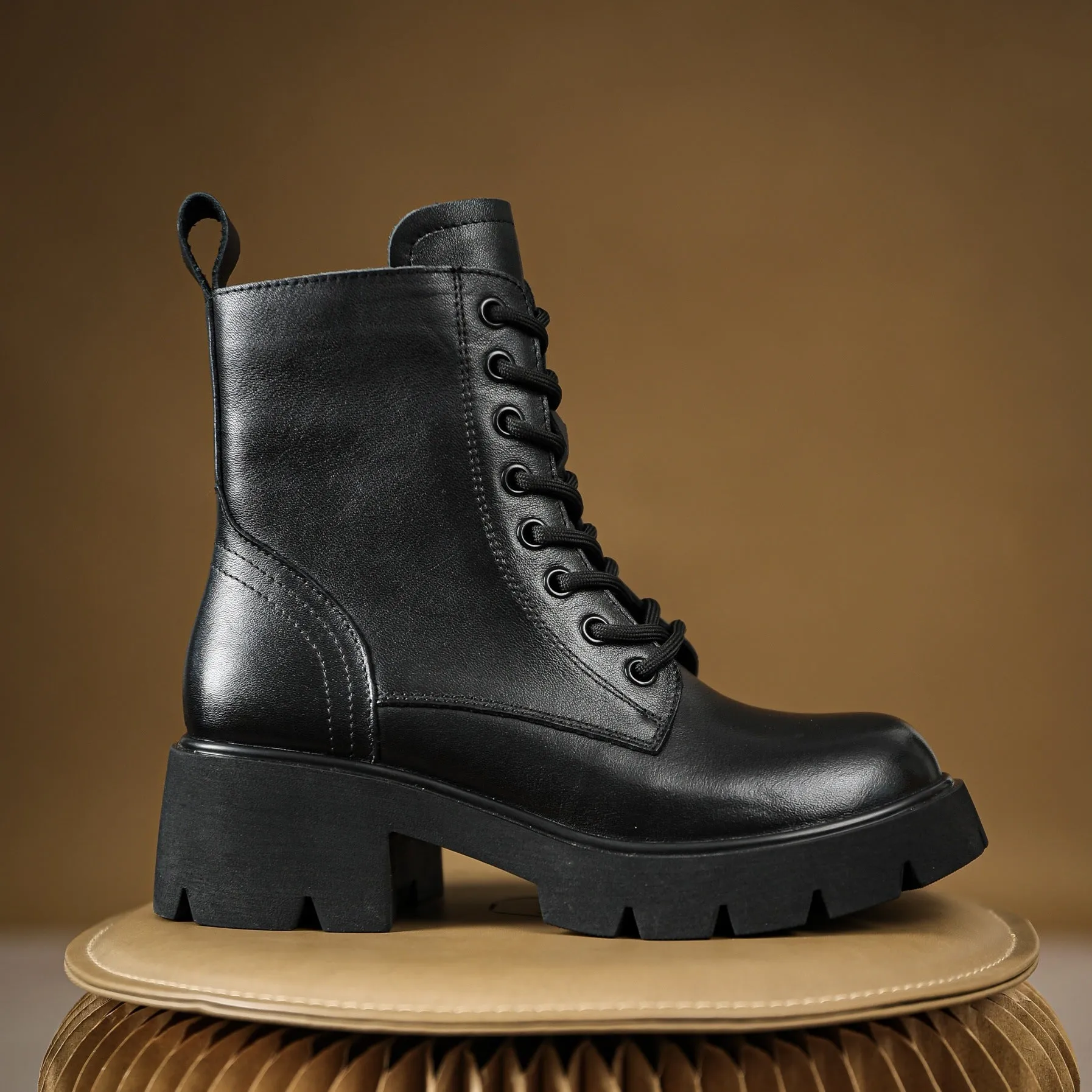 Women Classic Minimalist Leather Chunky Platform Combat Boots